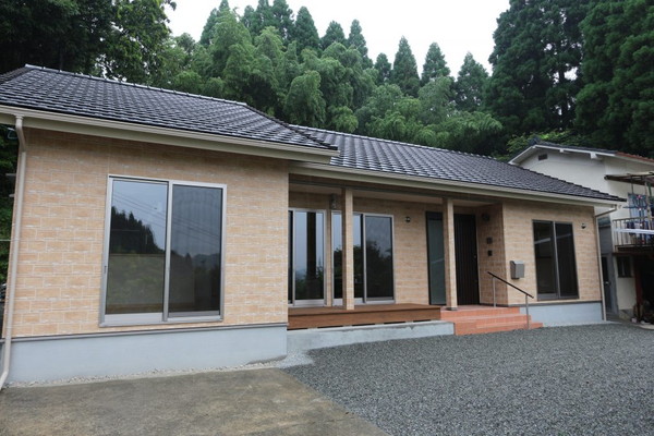 家族の一体感を感じられるLDKの施工事例イメージ